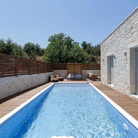 Villa Vera - With Private Heated Pool & Jacuzzi *
