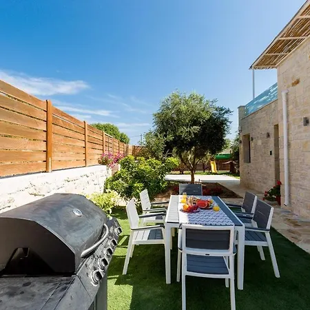 Vera - With Private Heated Pool & Jacuzzi Pangalochori