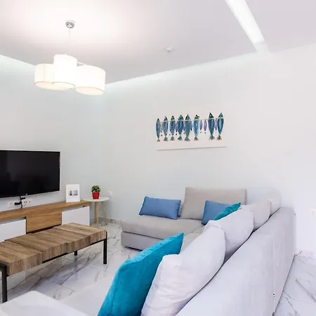Vera - With Private Heated Pool & Jacuzzi Villa *