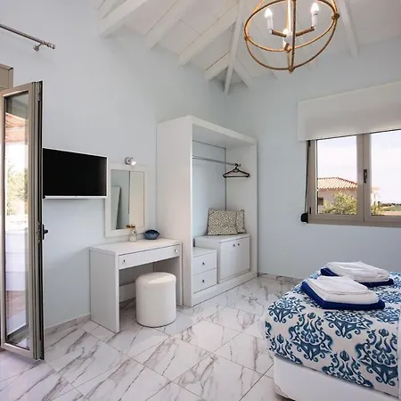 Vera - With Private Heated Pool & Jacuzzi Villa Pangalochori