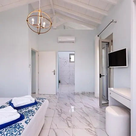 Vera - With Private Heated Pool & Jacuzzi Villa Pangalochori