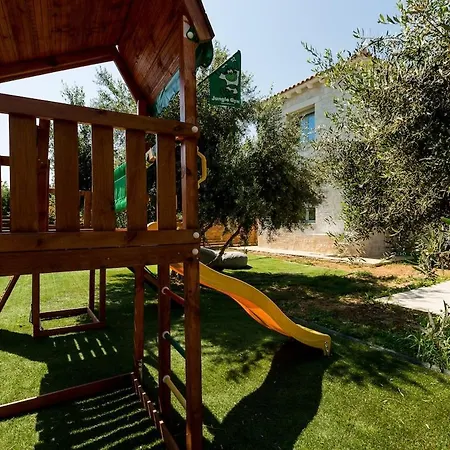 Vera - With Private Heated Pool & Jacuzzi * Pangalochori